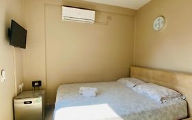 Elegant Studio In The Center Of City.